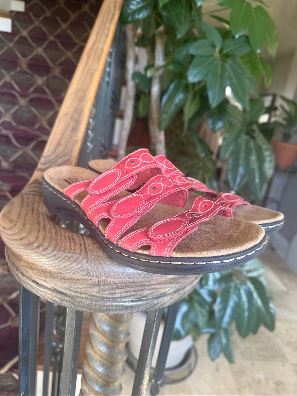 CLARKS LEISE CACTI Q slide, ladies size 11 sandal excellent condition